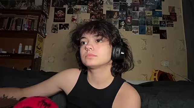 Онлайн чат XXX Kirin_Lin