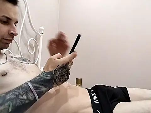 Pandington 网络视讯表演