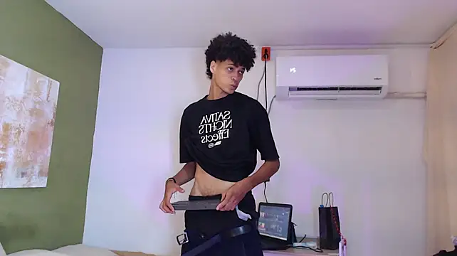 INFANTE_ Webcam-Show
