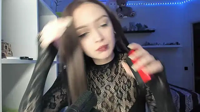 PurrYuna Show in webcam
