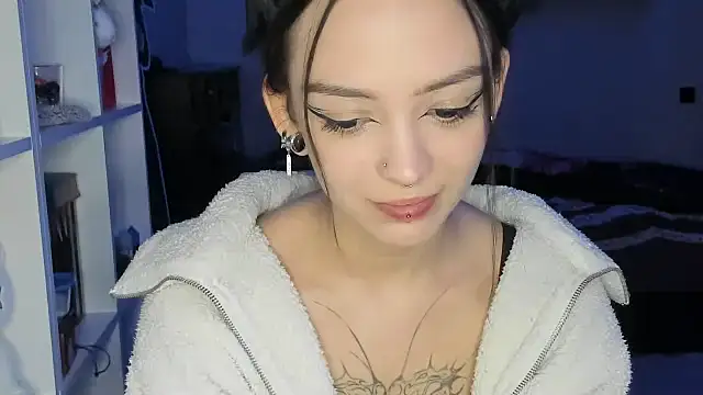 PurrYuna Show in webcam