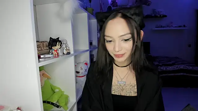 PurrYuna webcam show