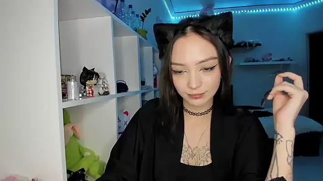 PurrYuna Pertunjukan Webcam