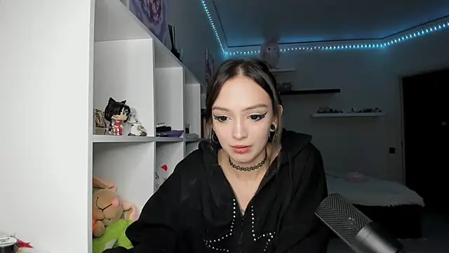 PurrYuna Pertunjukan Webcam