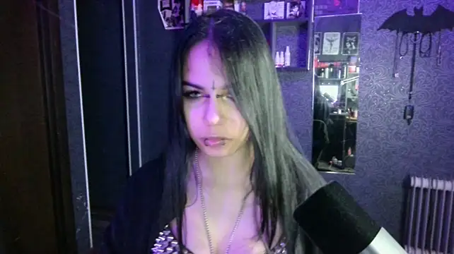 Lilith__Devil webkamerás műsora