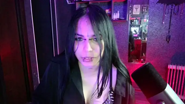 Pokazy przed kamerką – Lilith__Devil