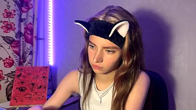 LydaDrozdenko Adlı Modelin Canlı XXX Sohbeti