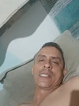 patrickleo092 webcam show