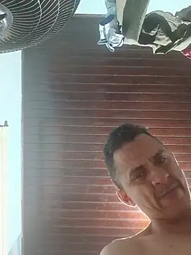 patrickleo092 – webcam-show