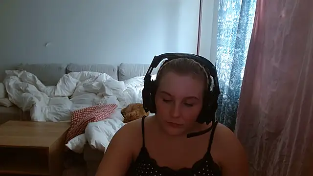 Nina_Monet webcam show