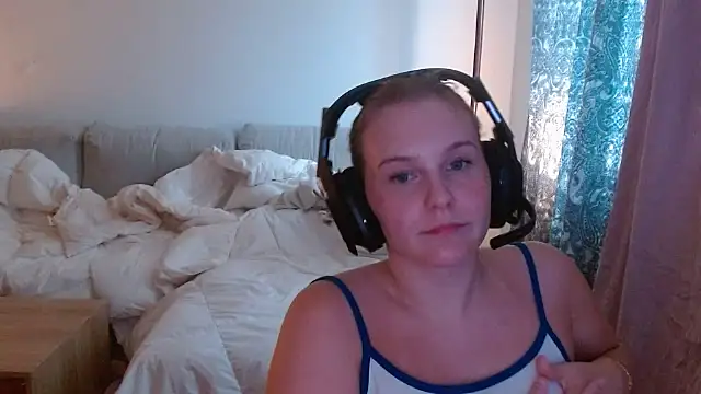 Nina_Monet webcam show