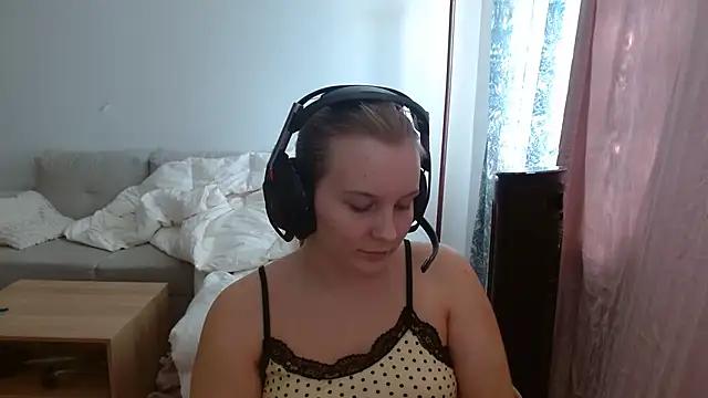 Chat +18 de Nina_Monet ao vivo