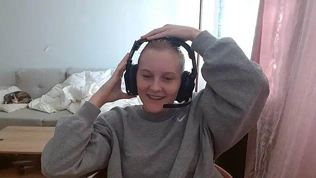 Nina_Monet webcam show