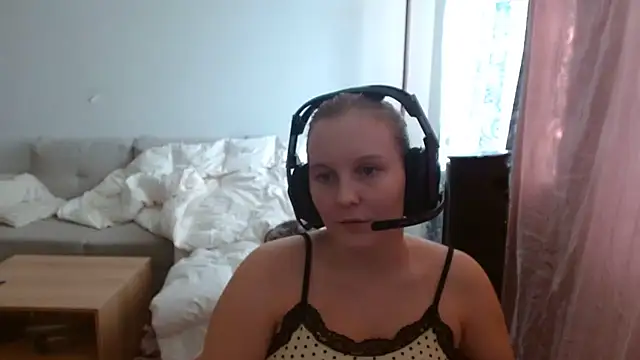 XXX chat uživo modela Nina_Monet