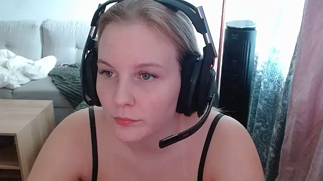 Nina_Monet: вебкам-шоу