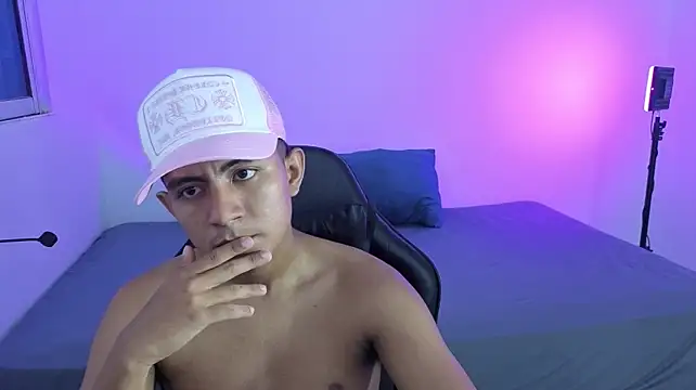 Show modela PRINCE_FXXX na web-kameri