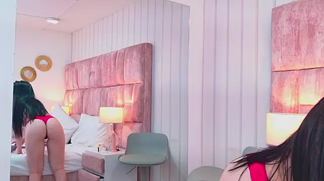 ZoeyKim's Webcam Show