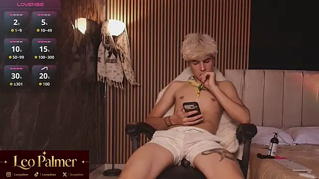 Leopalmerxxx Show in webcam