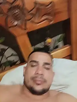 Pokazy przed kamerką – hot_cachondoo