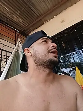 הופעת וובקאם של hot_cachondoo