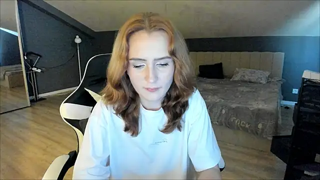 Ari_mon's Live XXX Chat