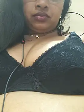 Anuhottamil Adlı Modelin Web Kamerası Şovu