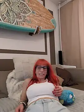 Chat +18 de Ruby_Rebel ao vivo