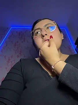 KaroBlush: вебкам-шоу