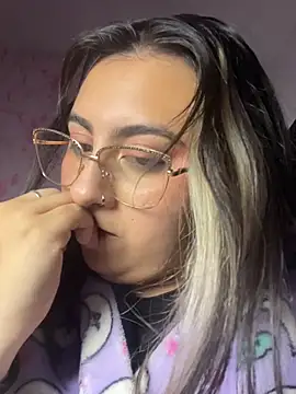 KaroBlush's Webcam Show