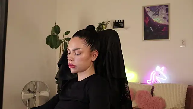 TatianaXoxo1 网络视讯表演