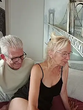 ReifesPaar69 live XXX chat