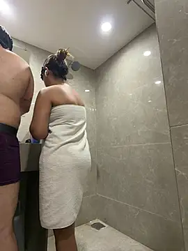 Secret_Hornylover: вебкам-шоу