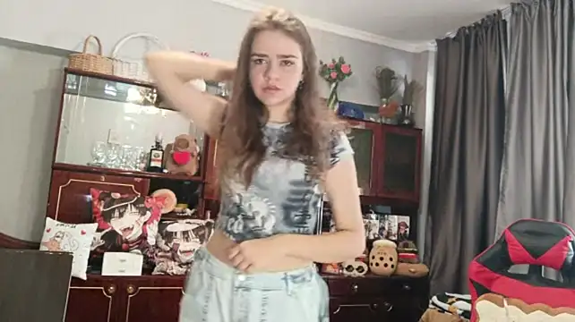دردشة QueenBeatrice الجنسية المباشرة