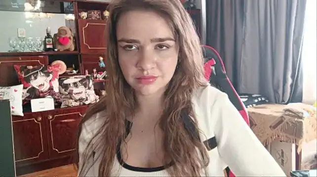 QueenBeatrice XXX чат на живо