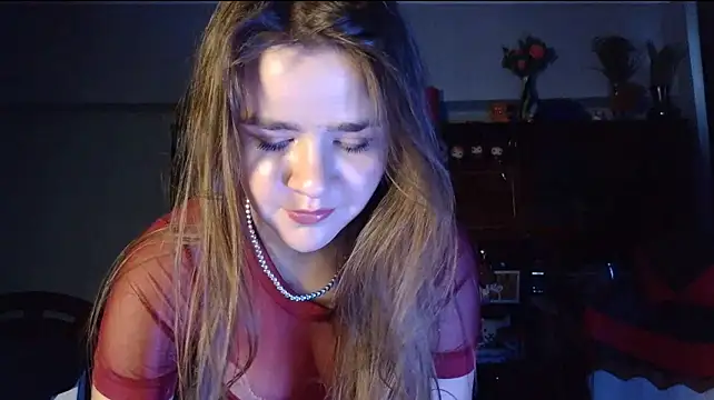 Chat +18 de QueenBeatrice ao vivo