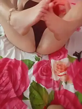 Jeunecouplechaud webcam show