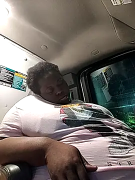 הופעת וובקאם של BigBust90