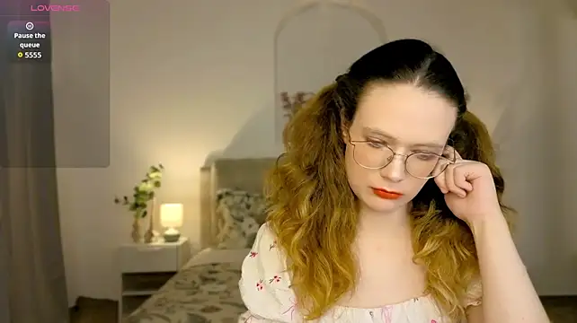 _Shy_bunny_'s Live XXX Chat