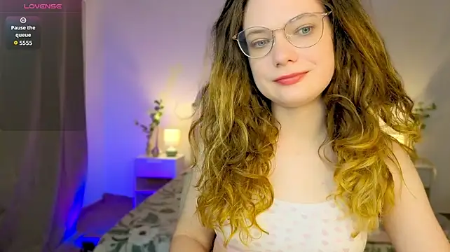 _Shy_bunny_ webcam show