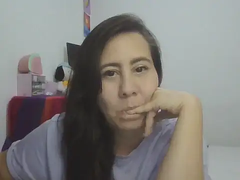 Chat +18 de sophie_tyler1 ao vivo
