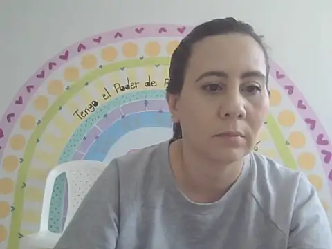 Онлайн чат XXX sophie_tyler1