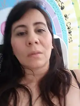 sophie_tyler1's Live XXX Chat