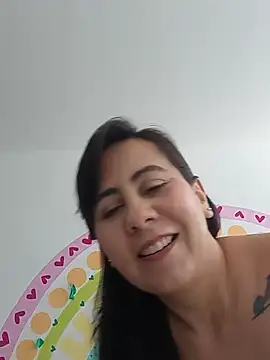 sophie_tyler1 live XXX chat