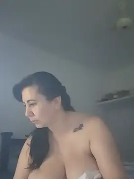 sophie_tyler1 Adlı Modelin Canlı XXX Sohbeti
