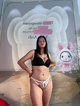 Miuxynh's Live XXX Chat