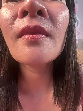 Miuxynh 现场XXX聊天
