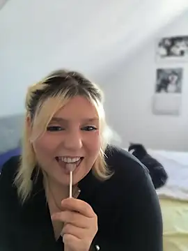 Chatroom XXX en direct de xblondi