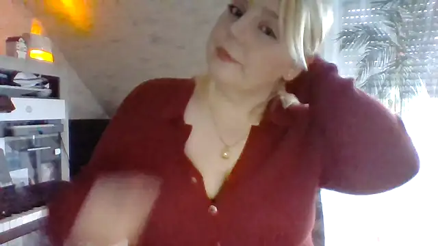 xblondin Live XXX chat