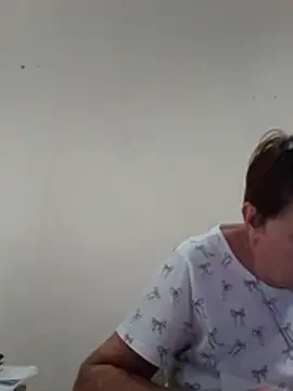 AmazingArino52's Webcam Show