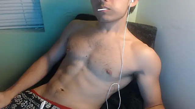 Show modela the1invisibleboy na web-kameri